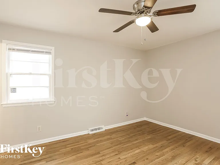 7625 NW Milrey Dr — Photo 8