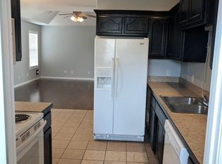 1141 Applelane Dr, Lebanon, MO 65536