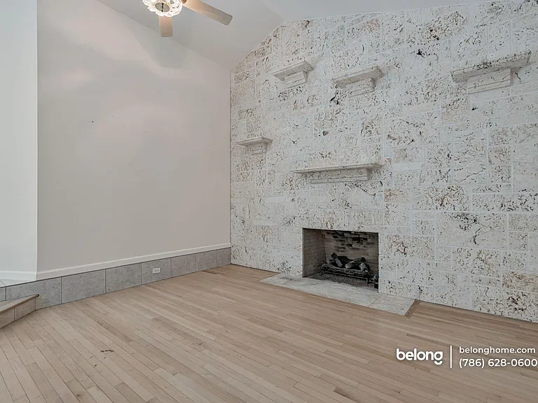 6235 4th St — Photo 10