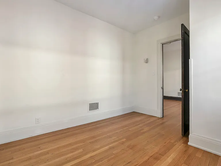 56 Winner Ave — Photo 21