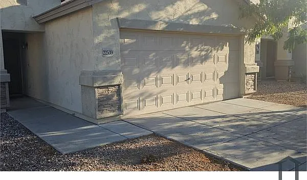22539 W Papago St — Photo 3