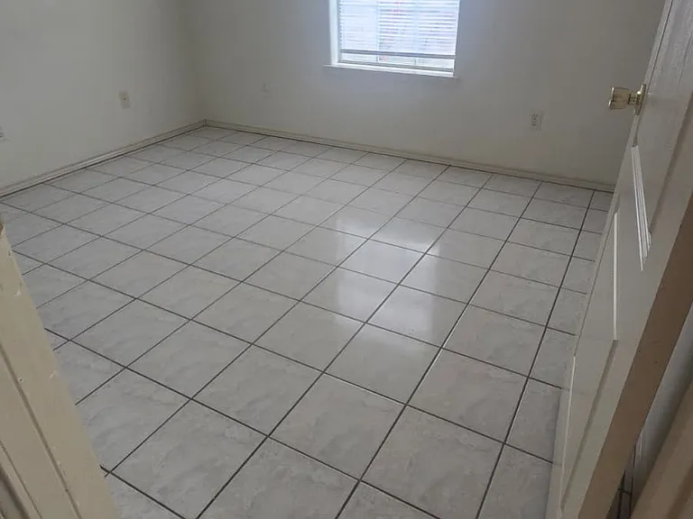 1907 Bahamas Dr #2 — Photo 3