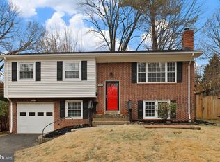 13712 Gilbert Rd, Woodbridge, VA 22193