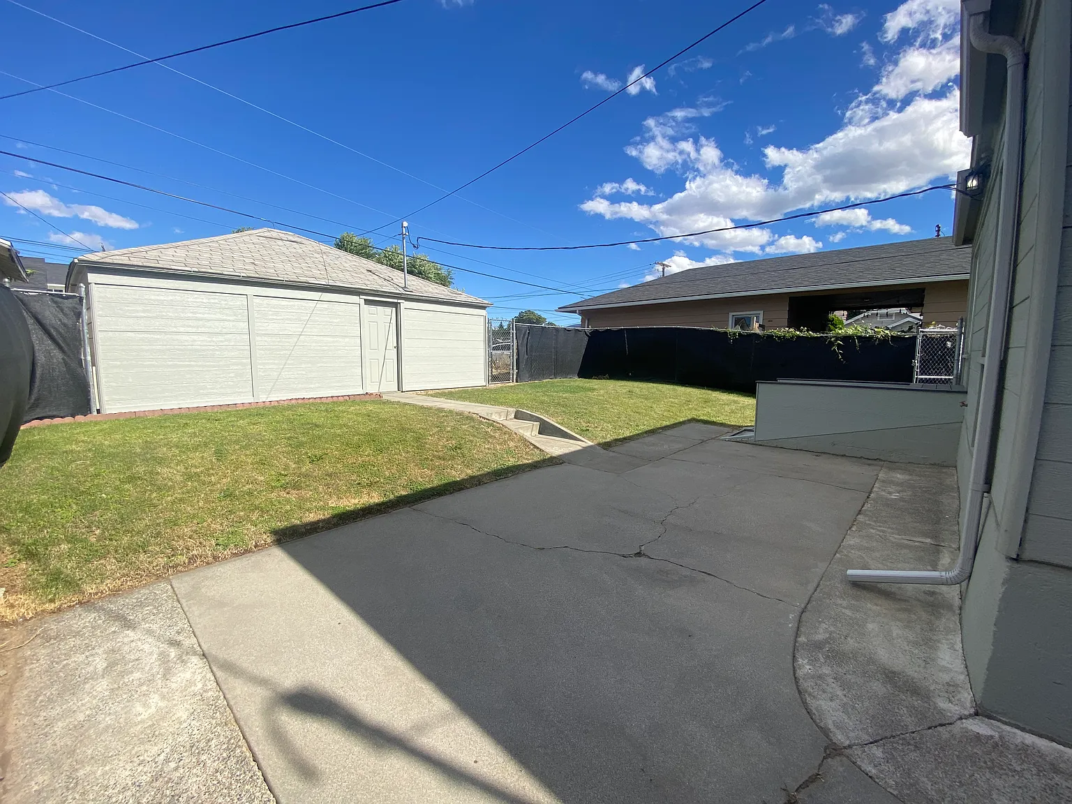 2 bed, 1600 sqft, $1,950 — Photo 2