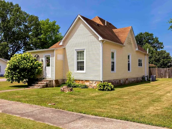 508 S Vicksburg St, Marion, IL 62959