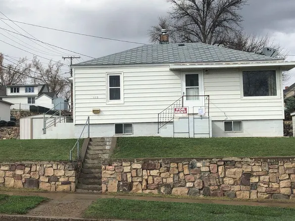 123 1/2 9th St, Havre, MT 59501