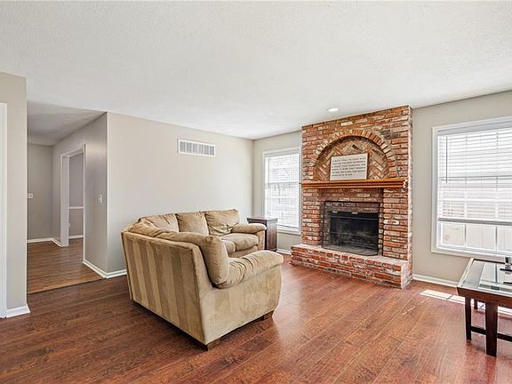 3rd image of 7216 Rene St