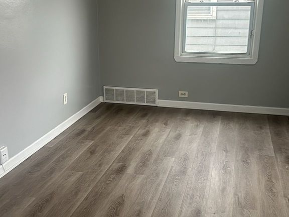 5th image of 1829 Reo Ave