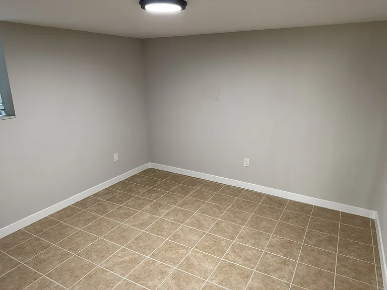 7610 Rainier Dr — Photo 12