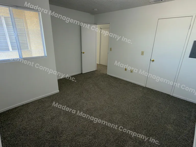 214 Stadium Rd — Photo 8