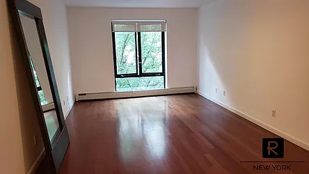 Rented by R New York