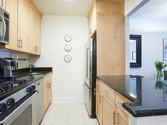 2nd image of 150 E 85th St APT 4I