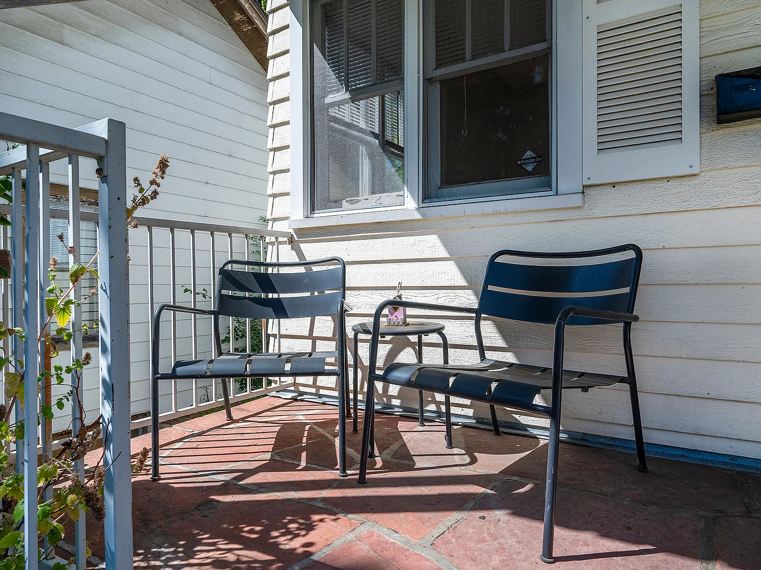 2301 S Franklin St — Photo 3