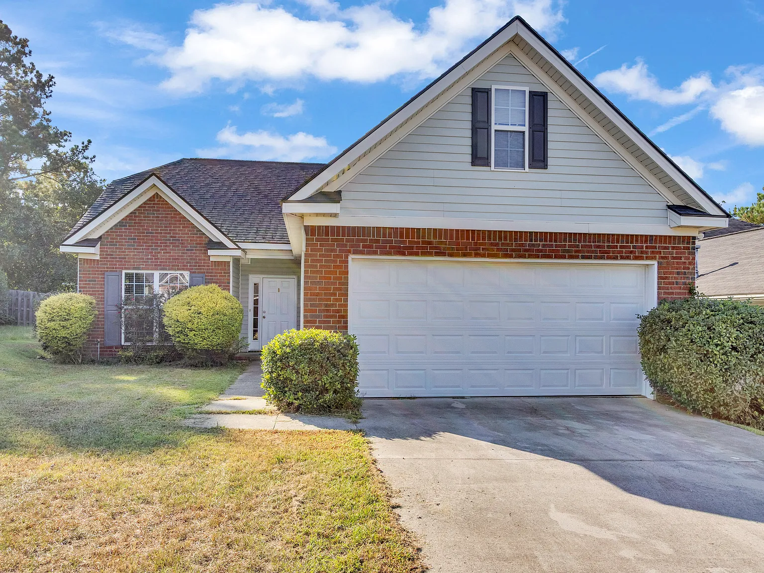 3 bed, 1560 sqft, $1,750 — Photo 1