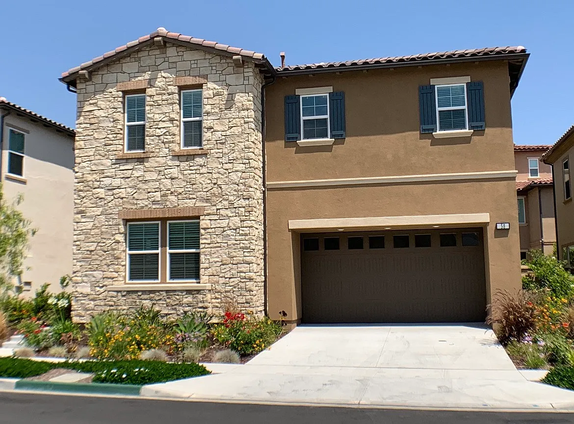 5 bed, 4.5 bath, 2895 sqft, $6,500 — Photo 1