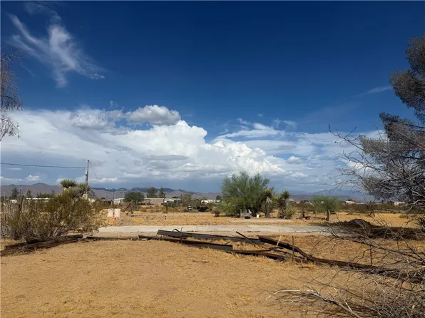 3660 N Glen Canyon Road, Golden Valley, AZ 86413