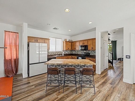 3rd image of 9151 S 258TH Lane