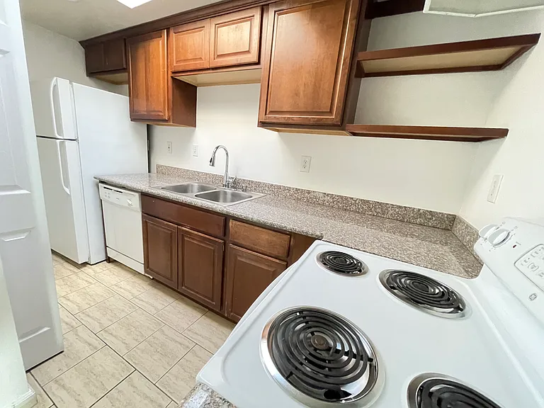 151 White Pine Dr — Photo 7