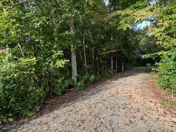 2752 Old Highway 221 S, Marion, NC 28752
