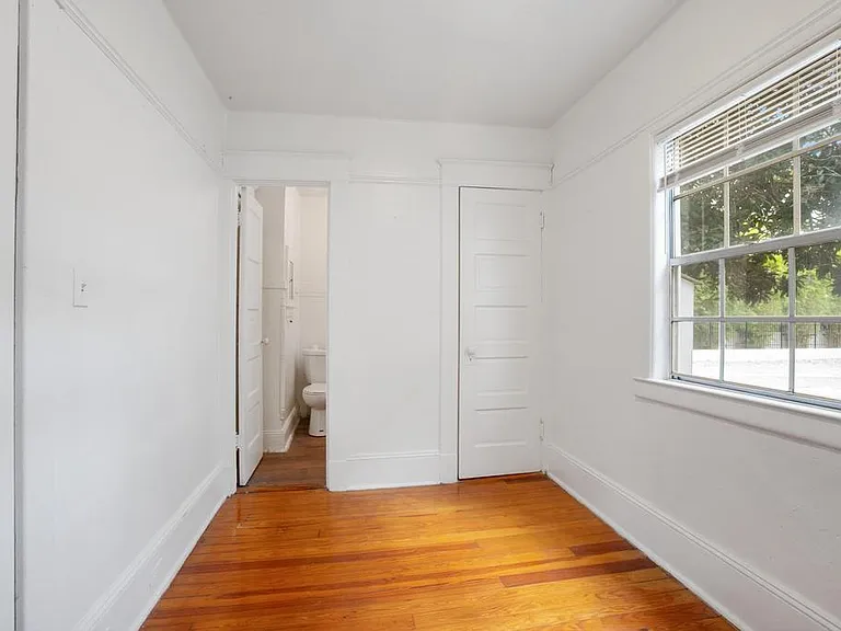 210 E Morse Blvd #1-33 — Photo 6