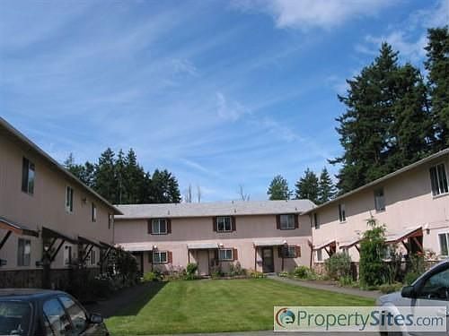 1st image of 4811 S 56th St Unit 3