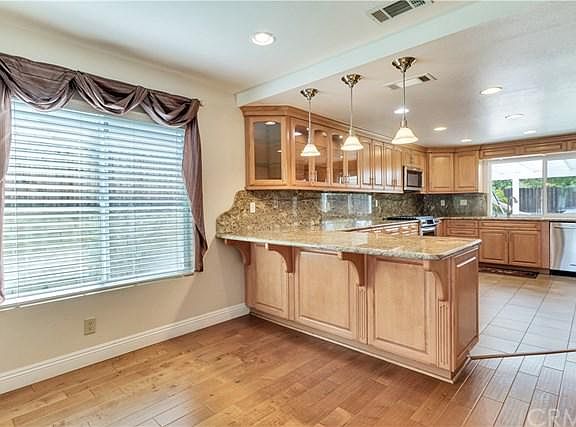 5th image of 11562 Cedar Way