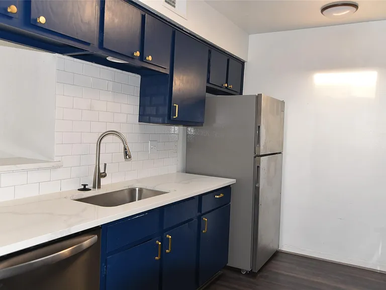 9809 Richmond Ave #E7 — Photo 12