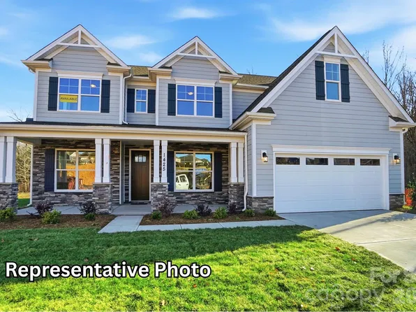 9022 Chasewood Place Dr, Charlotte, NC 28227