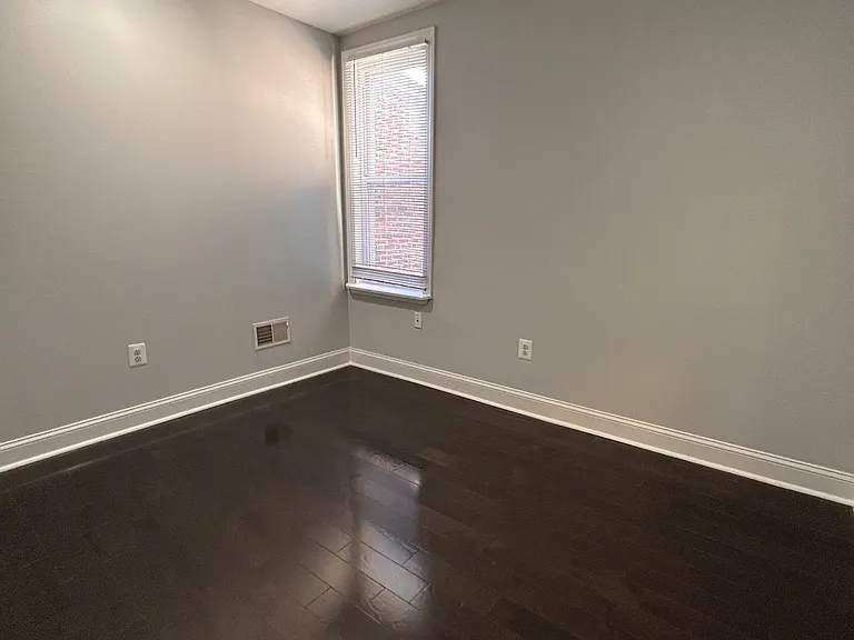 5223 Euclid St — Photo 15