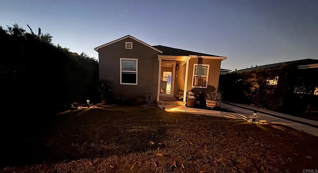 2 bed, 718 sqft, $3,700 — Photo 3