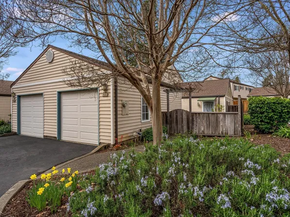 1600 Yardley Street, Santa Rosa, CA 95403