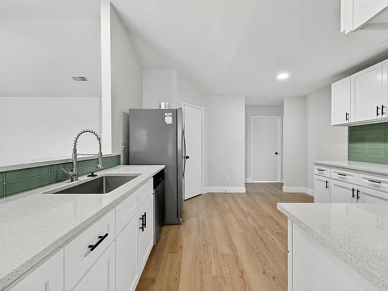 5530 Oak Falls Dr — Photo 16