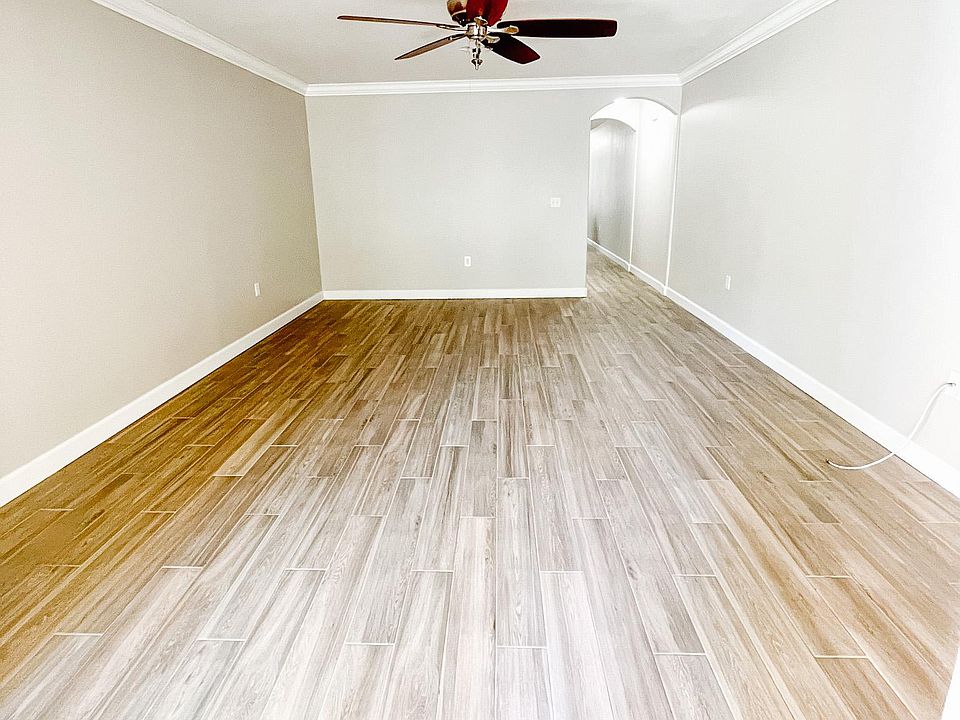 Large & spacious living room with all-new paint