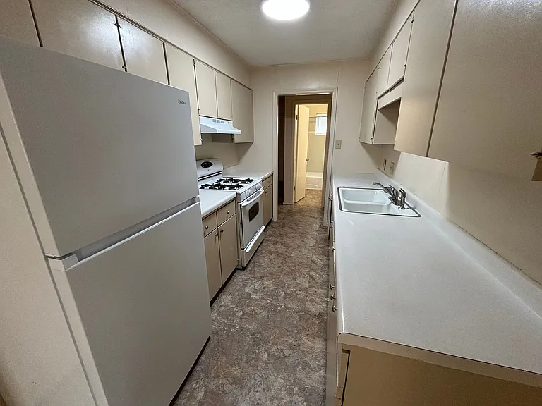 514 W K St #1-12 — Photo 16
