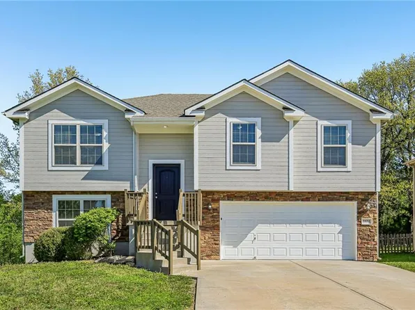 1614 NW Hilltop Ln, Grain Valley, MO 64029