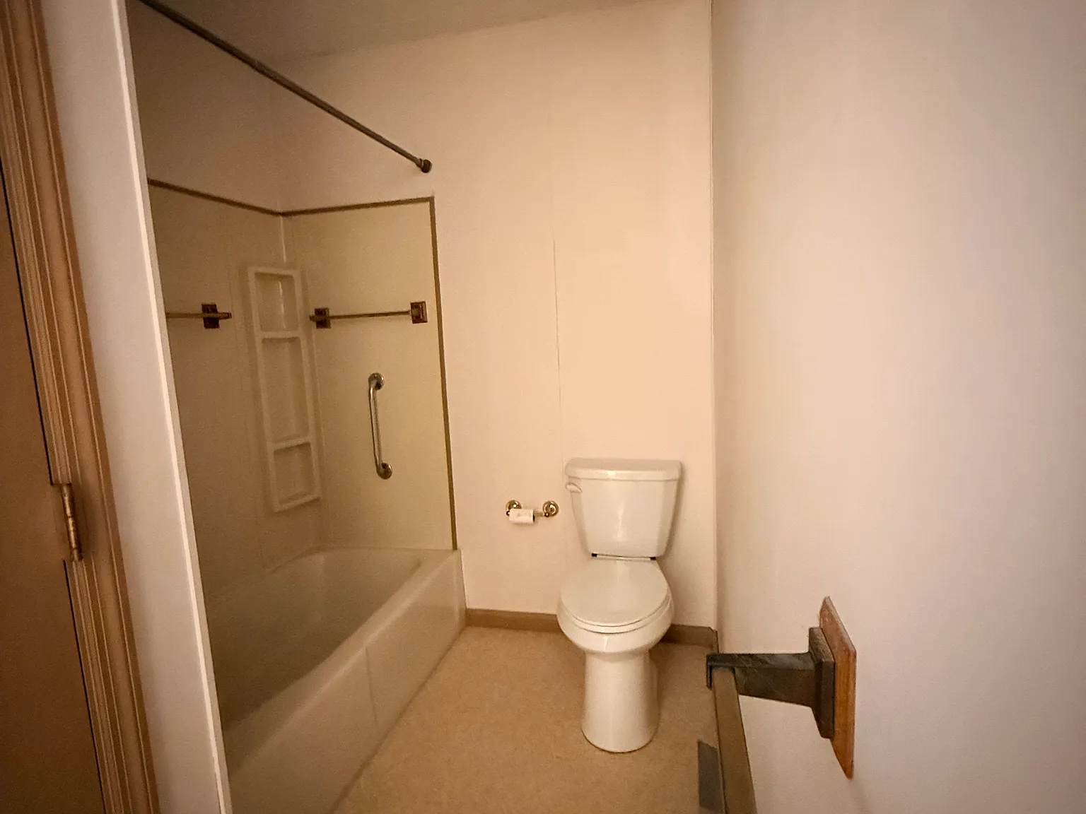 3 bed, 1264 sqft, $1,000 — Photo 3