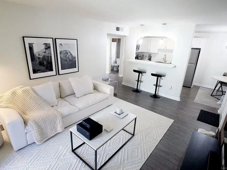 550 Graves Ave #10 — Photo 22