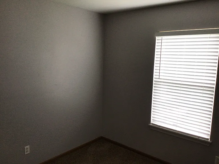 13843 S Petersburg Dr — Photo 24
