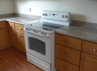 1040 7th St APT A, Novato, CA 94945