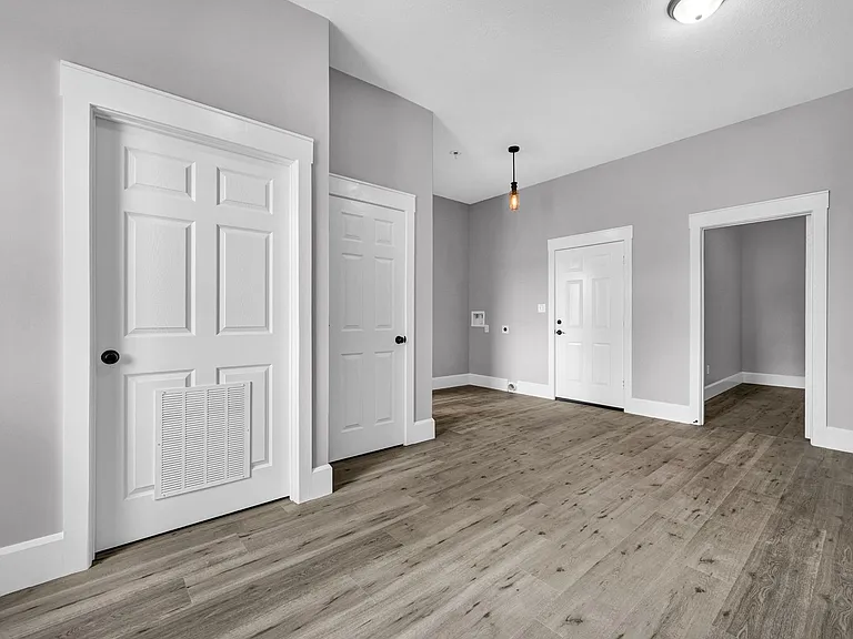 318 S Locust St #318-1 — Photo 8