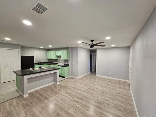 1451 Menager Rd, Memphis, TN 38106