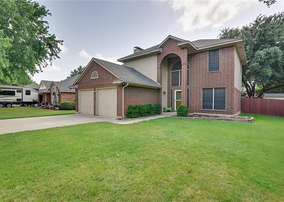 1st image of 4208 Worth Forest Dr
