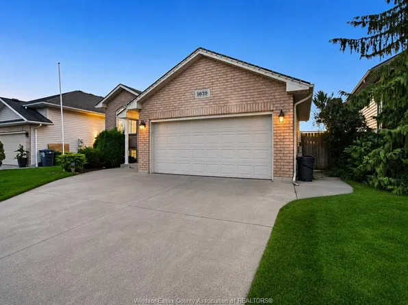 1039 Clover Ave, Windsor, ON N8P 1V8