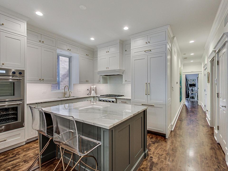 1st image of 2721 N Wilton Ave #1