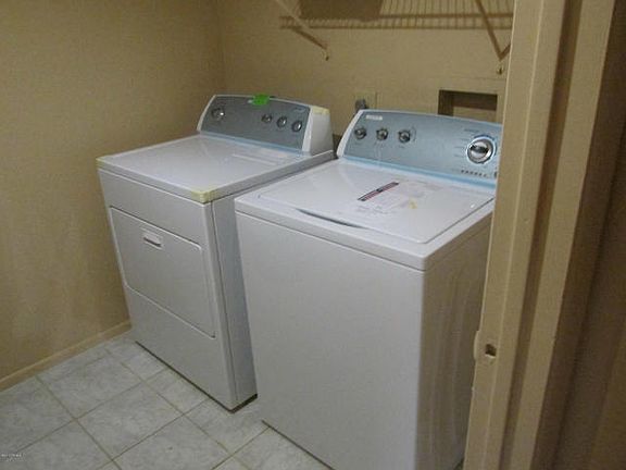 3rd image of 2112 W Yukon Dr