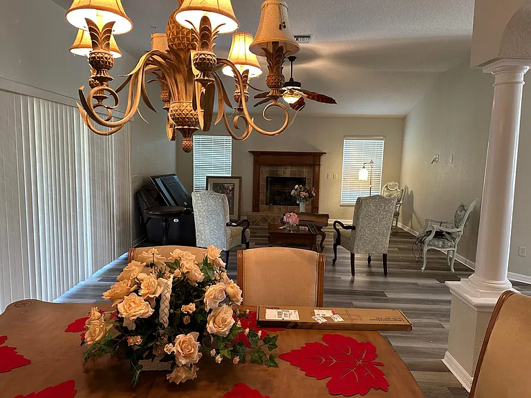 2071 Westchester Way — Photo 16
