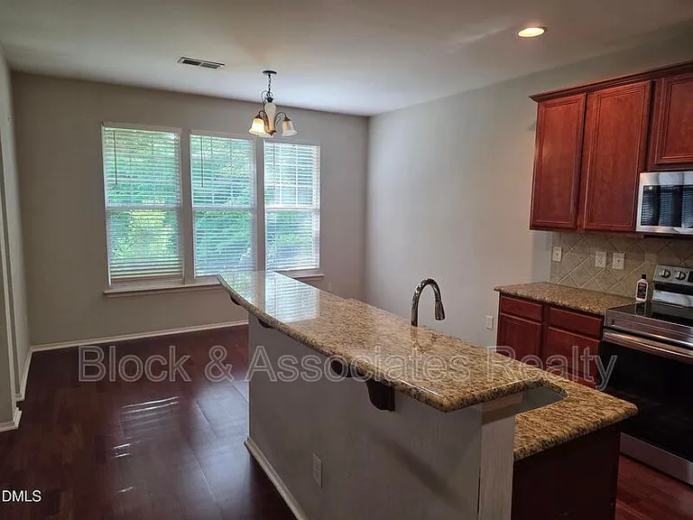 8208 Stone Cellar Dr — Photo 21