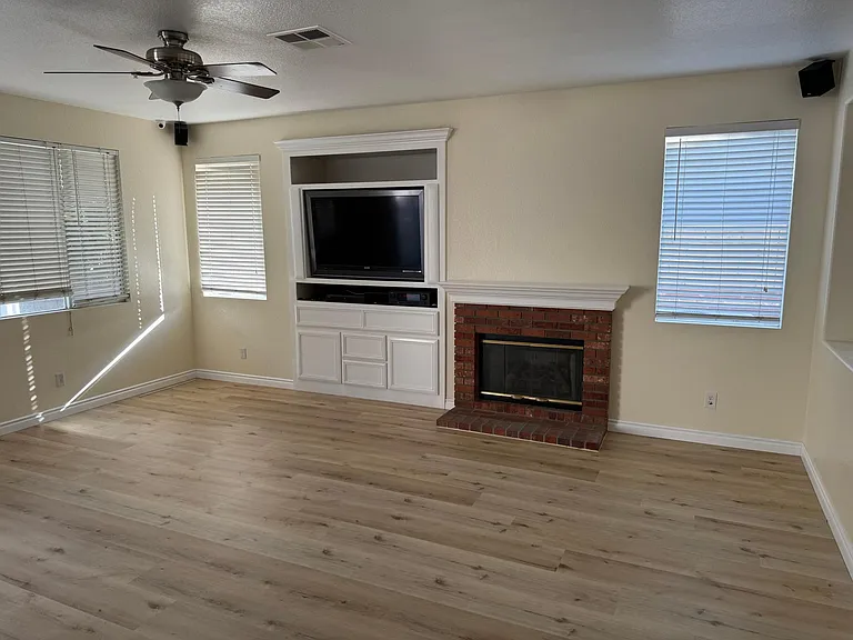 14975 Mount Wilson Ln — Photo 8
