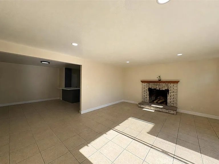 13233 E End Ave #FRONT — Photo 6