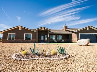 4694 Saddle Horn Rd, Twentynine Palms, CA 92277